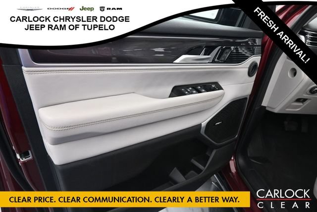 Used 2024 Jeep Wagoneer 2WD image 14