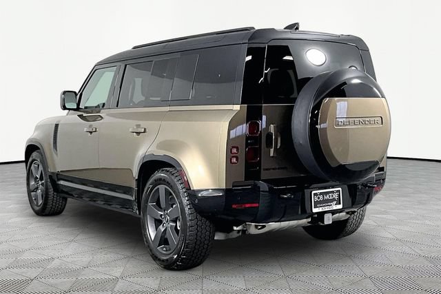 Used 2025 Land Rover Defender 110 X-Dynamic SE AWD/4WD image 4