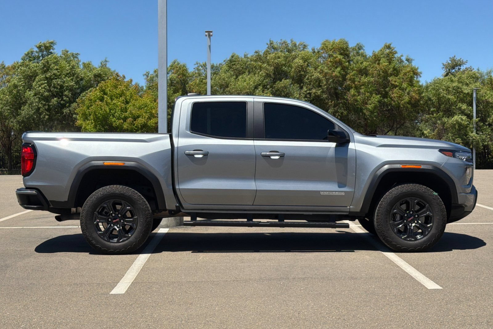 Used 2024 GMC Canyon Elevation w/ Elevation Premium Package RWD image 3