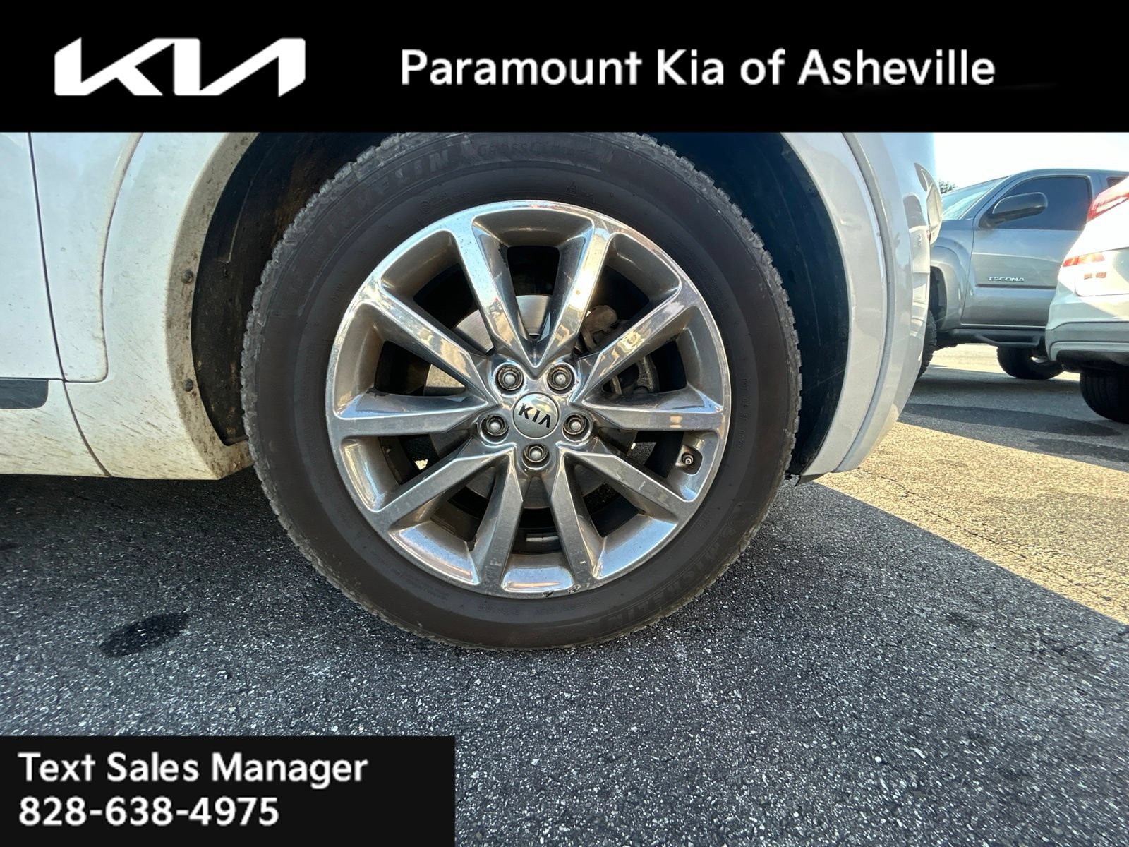 Used 2016 Kia Sorento SX w/ SXL Technology Package FWD image 4