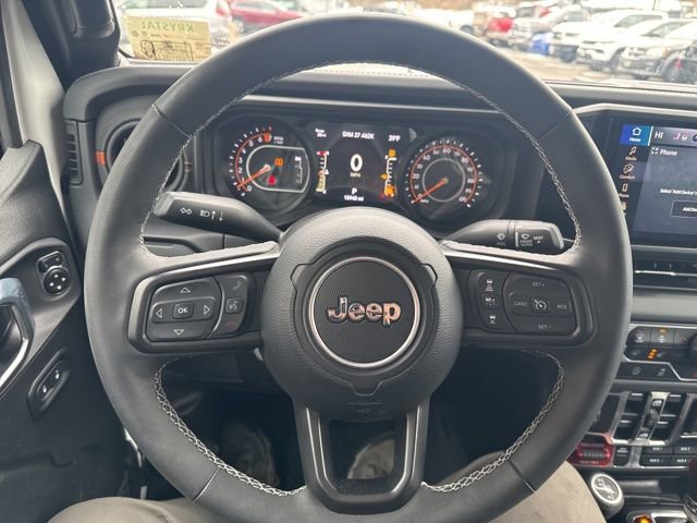 Certified 2025 Jeep Gladiator Mojave w/ Safety Group image 16