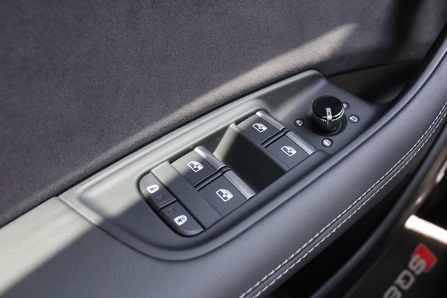 Used 2024 Audi SQ8 Premium Plus w/ S Sport Package AWD/4WD image 8