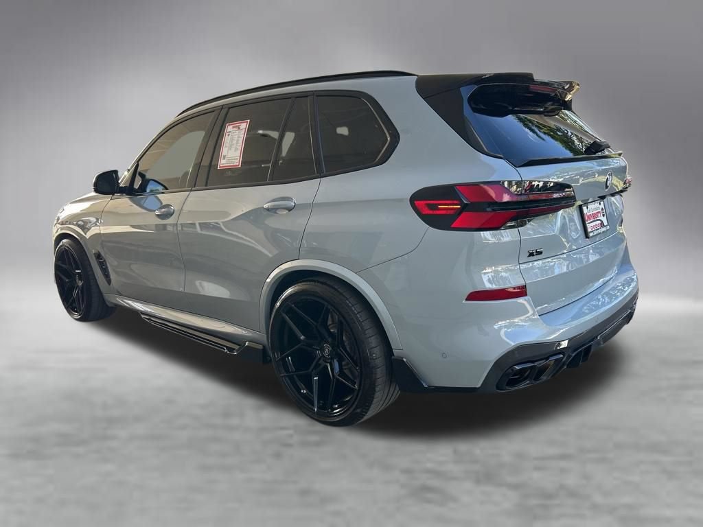 Used 2024 BMW X5 xDrive40i w/ M Sport Package AWD/4WD image 4
