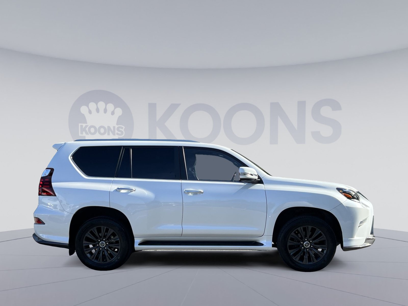 Used 2022 Lexus GX 460 Luxury w/ Sport Design Package AWD/4WD image 12