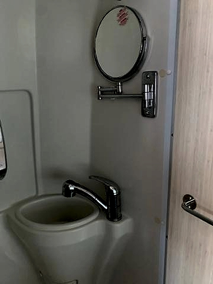 Used 2012 Mercedes-Benz Sprinter 3500 image 20