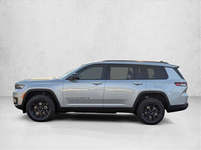 New 2025 Jeep Grand Cherokee L Laredo image 5