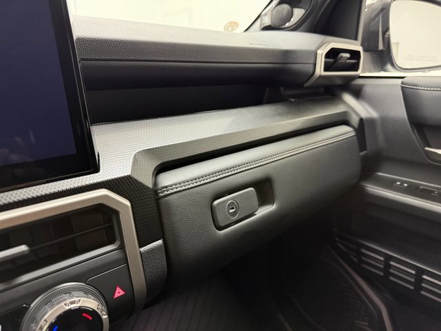 Used 2025 Toyota 4Runner Limited image 21