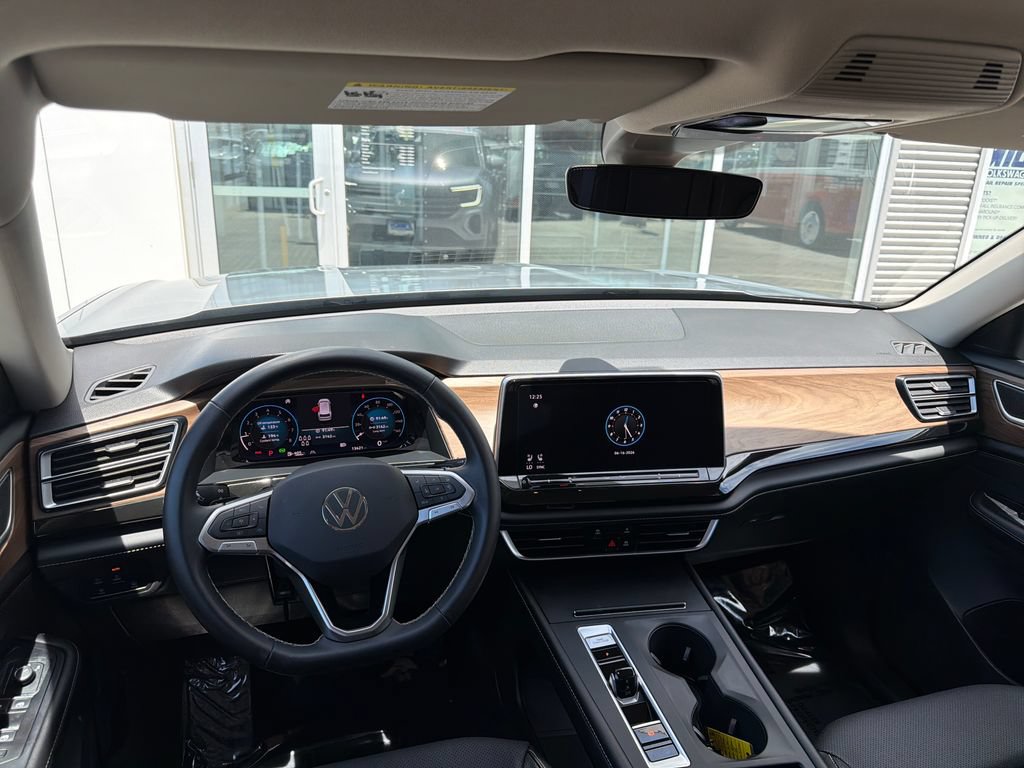 Certified 2026 Volkswagen Atlas SE AWD/4WD image 16