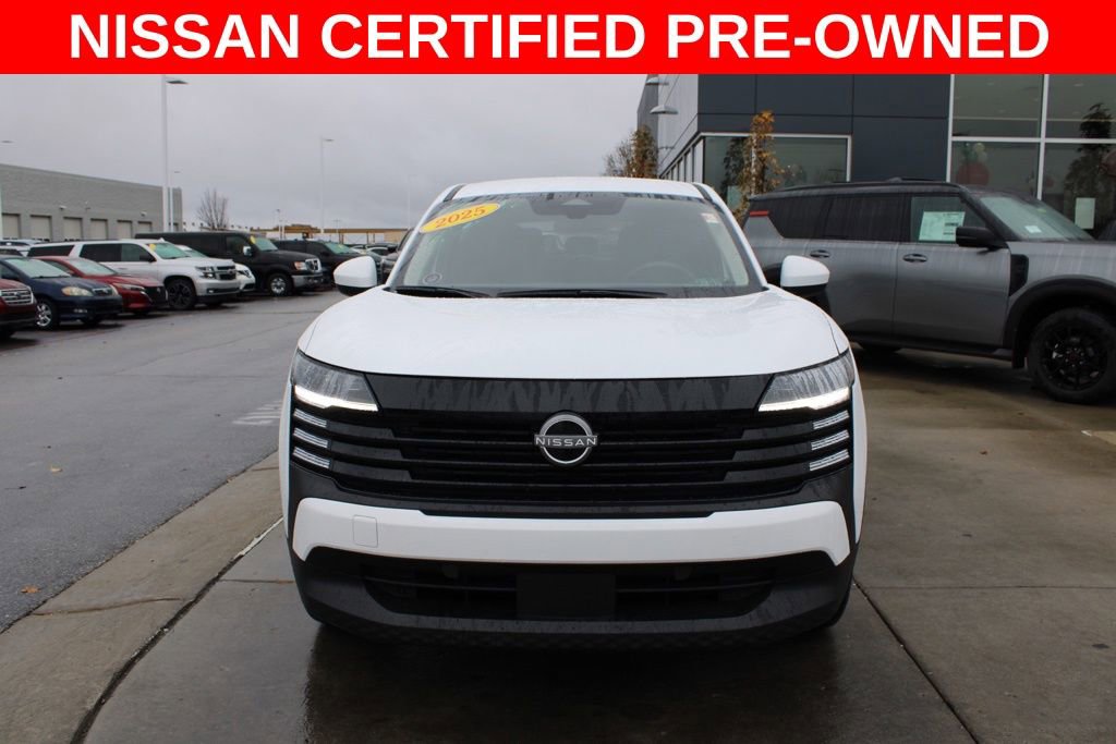 Certified 2025 Nissan Kicks SV image 2