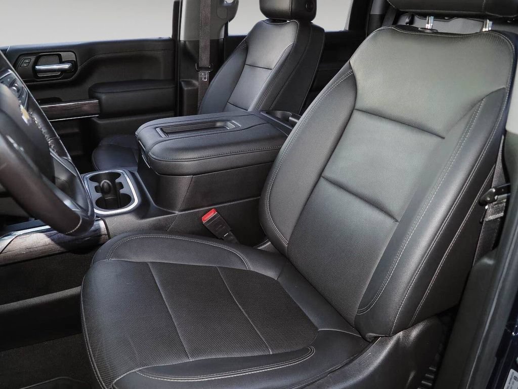 Certified 2022 Chevrolet Silverado 2500 LTZ w/ LTZ Convenience Package AWD/4WD image 32