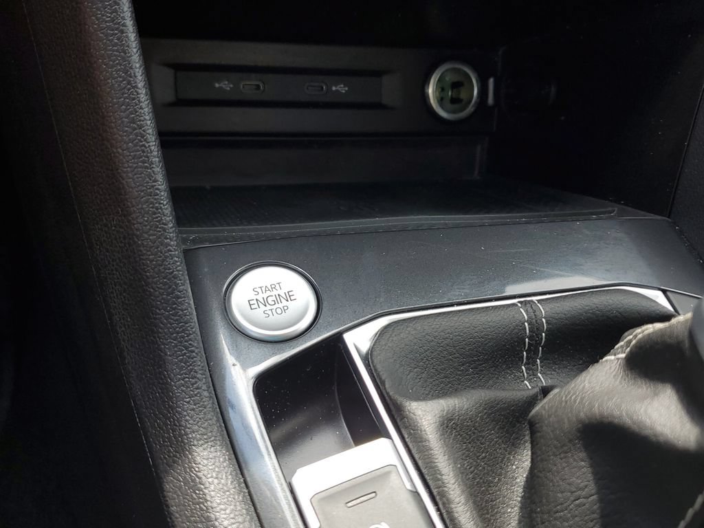 Certified 2023 Volkswagen Tiguan SE FWD image 29