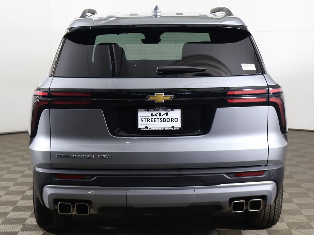 Used 2026 Chevrolet Traverse LT w/ Driver Confidence Package image 12