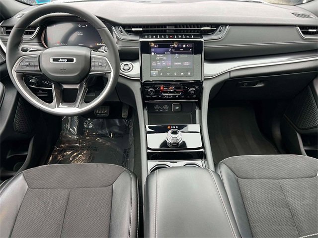 Certified 2023 Jeep Grand Cherokee Altitude image 18