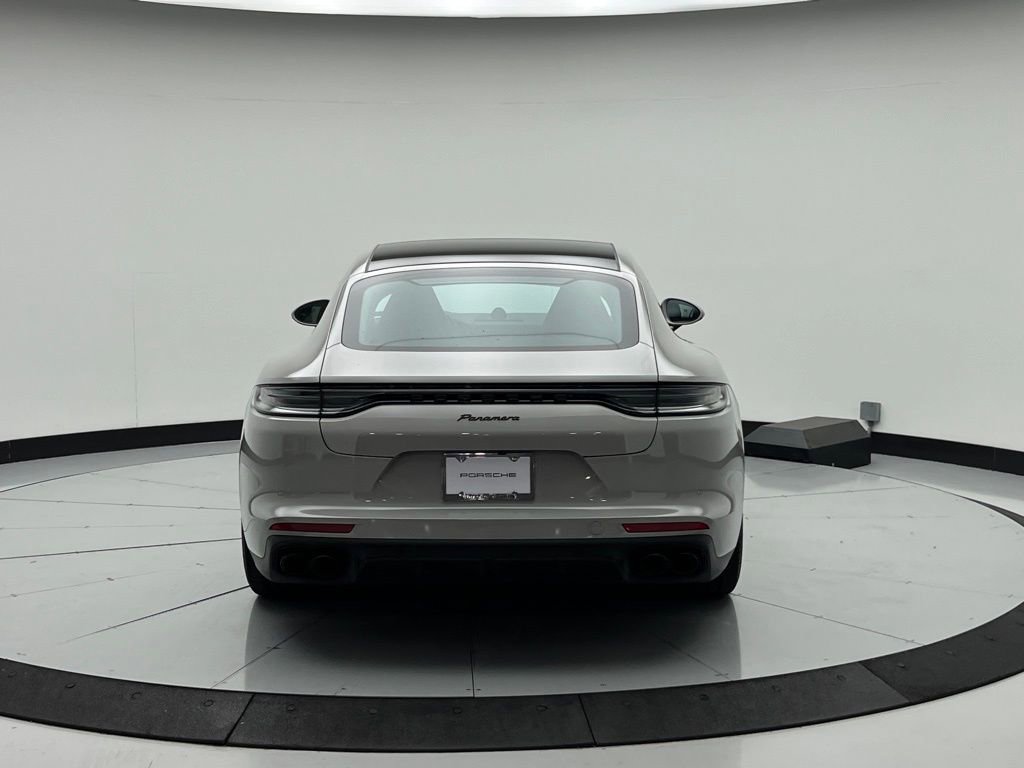 Used 2023 Porsche Panamera image 10