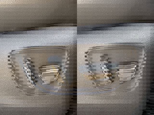 Used 2020 Toyota Highlander XLE AWD/4WD image 32