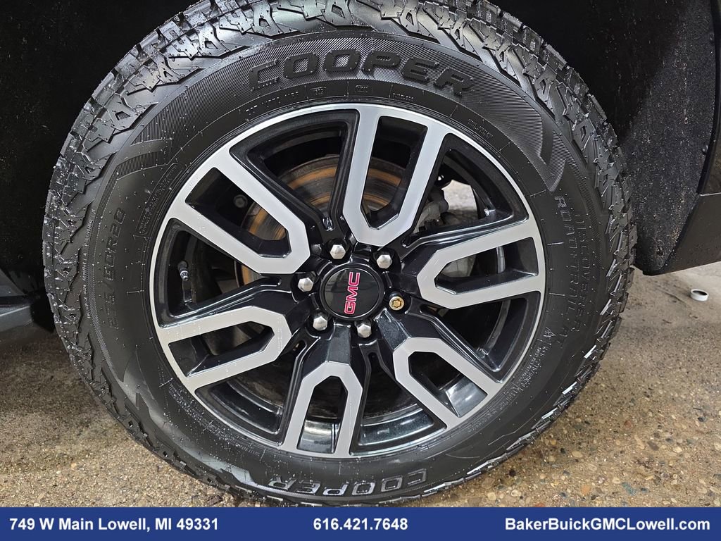 Used 2021 GMC Yukon AT4 w/ Technology Package image 33