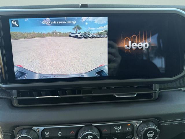 Used 2025 Jeep Gladiator Mojave w/ Convenience Group image 23