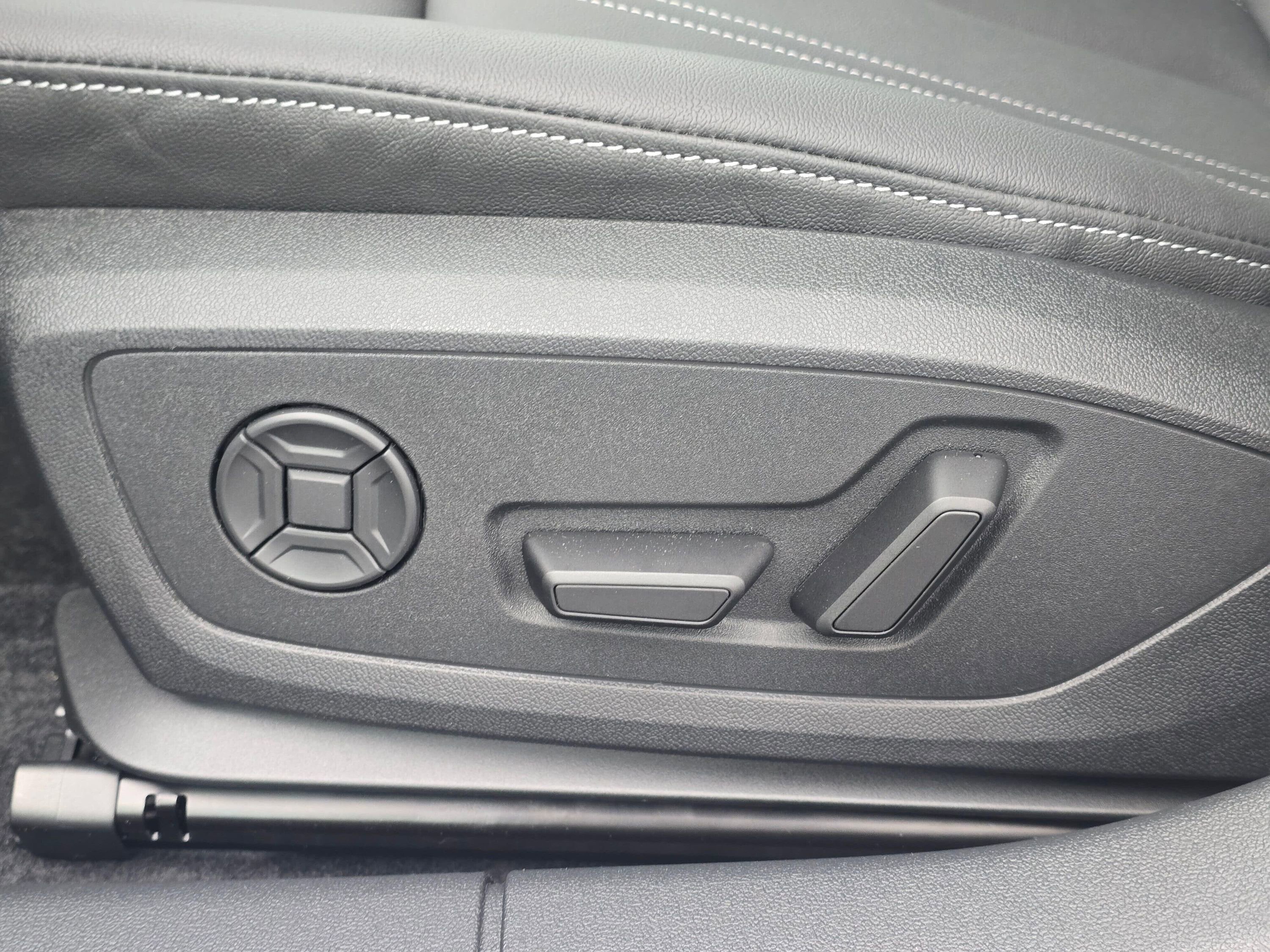 Used 2023 Audi Q4 e-tron Premium Plus RWD image 37