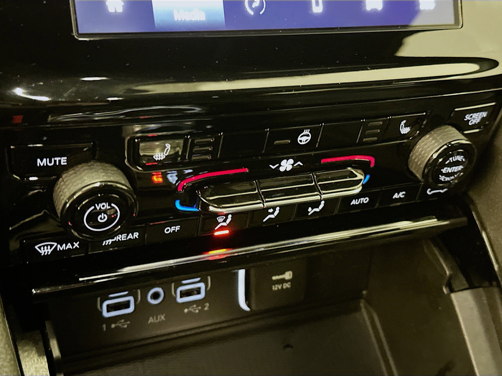 Used 2023 Jeep Grand Cherokee Altitude image 23