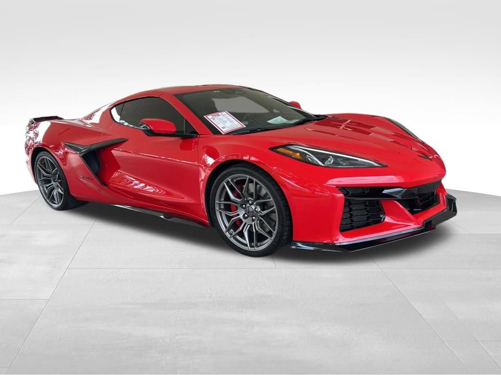 Used 2025 Chevrolet Corvette Z06 w/ Battery Protection Package RWD video 2