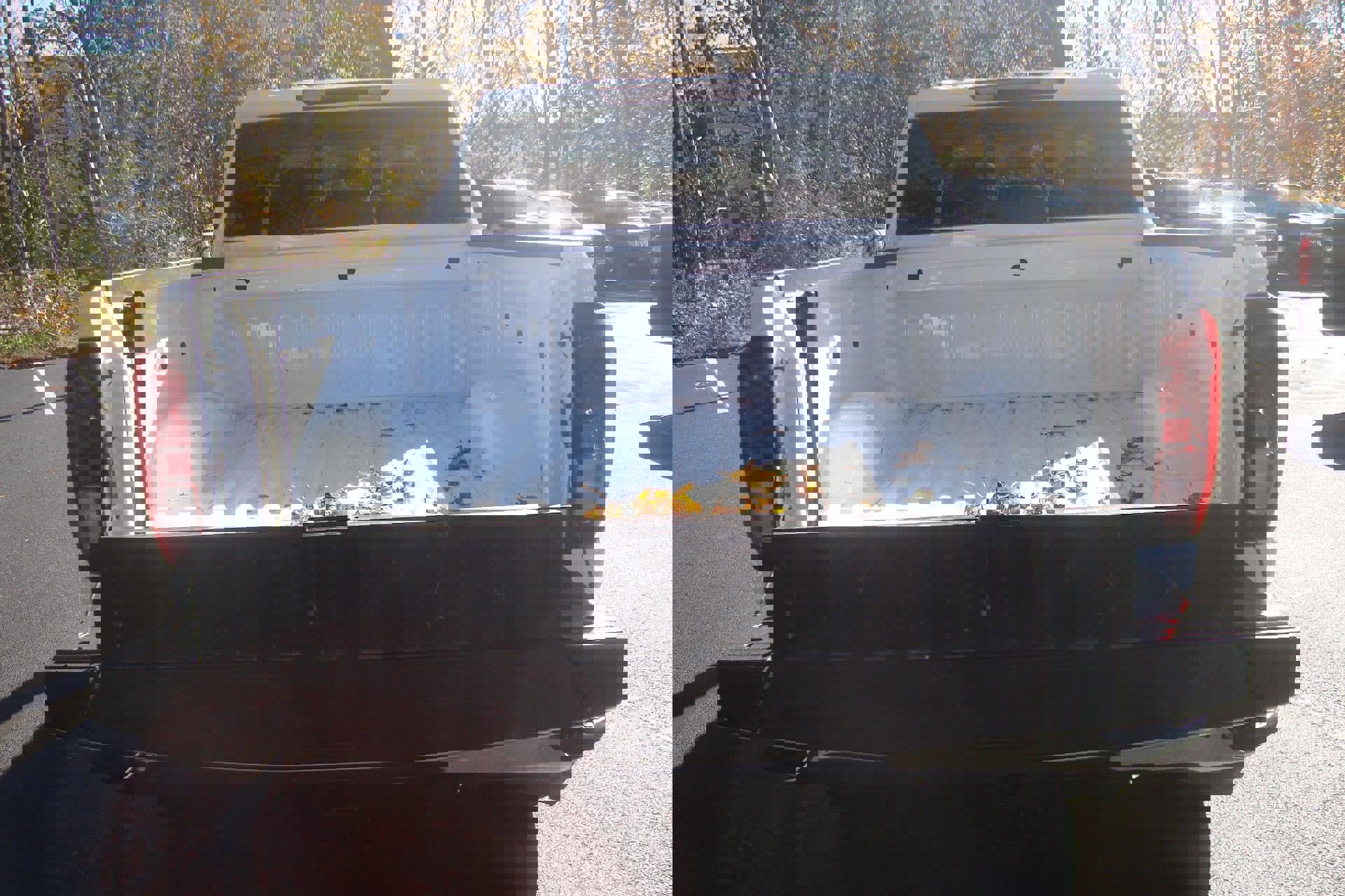 Used 2024 GMC Sierra 3500 SLE w/ Preferred Package image 10