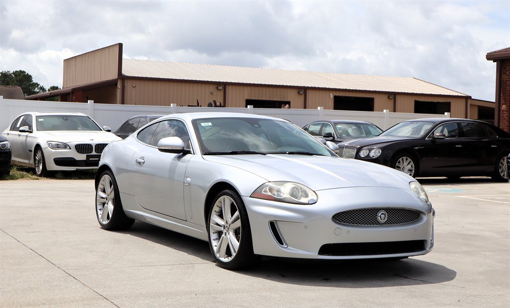 Used 2010 Jaguar XK Coupe RWD image 9