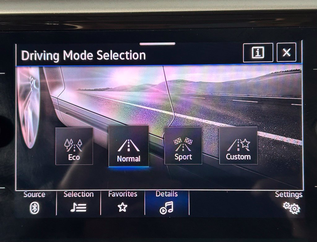 Used 2023 Volkswagen Atlas SEL AWD/4WD image 21