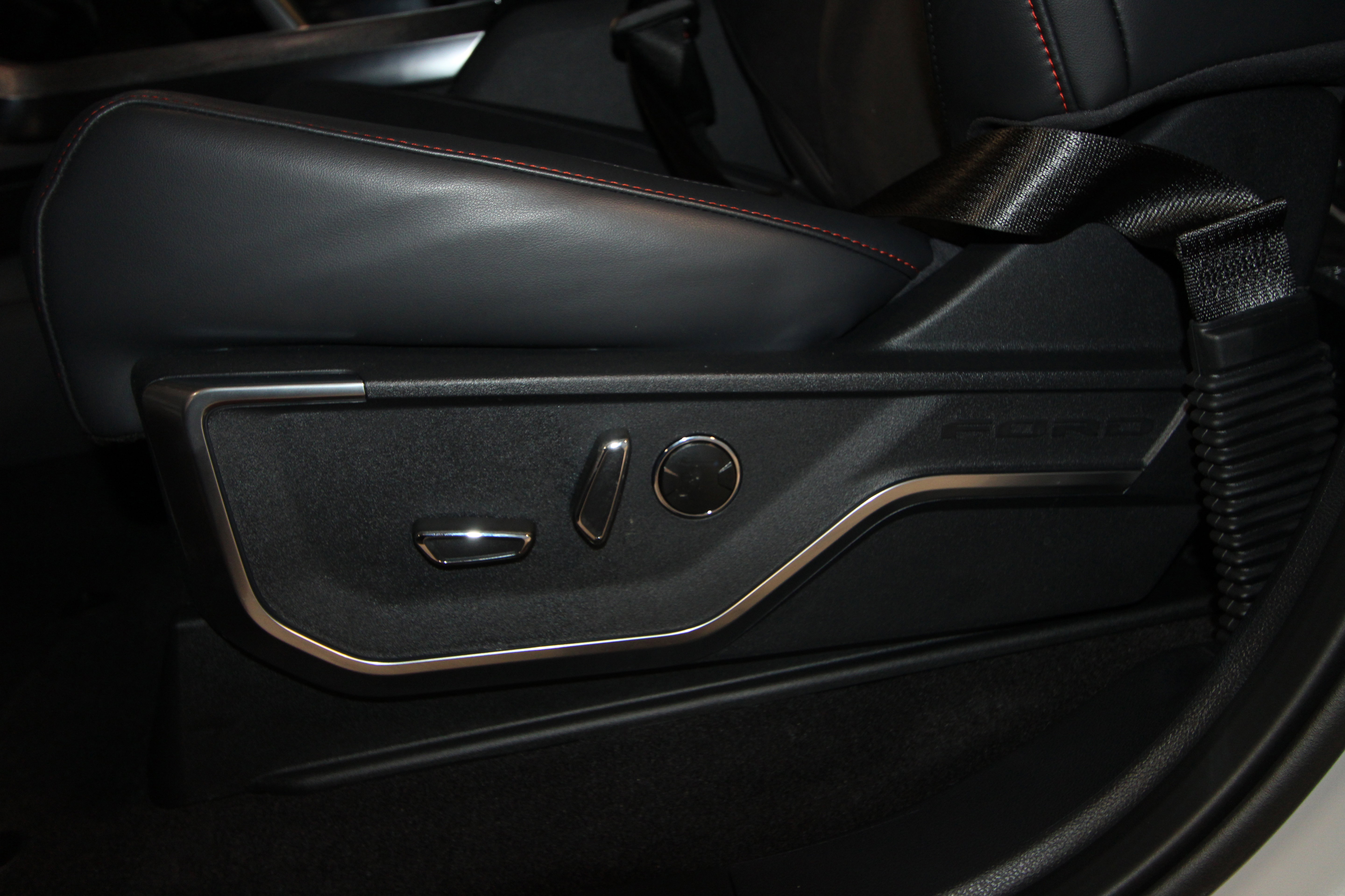 New 2026 Ford F150 Raptor w/ Equipment Group 803A Raptor R image 7