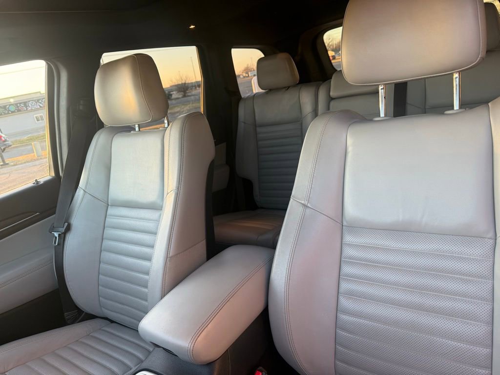 Used 2018 Jeep Grand Cherokee Limited image 23