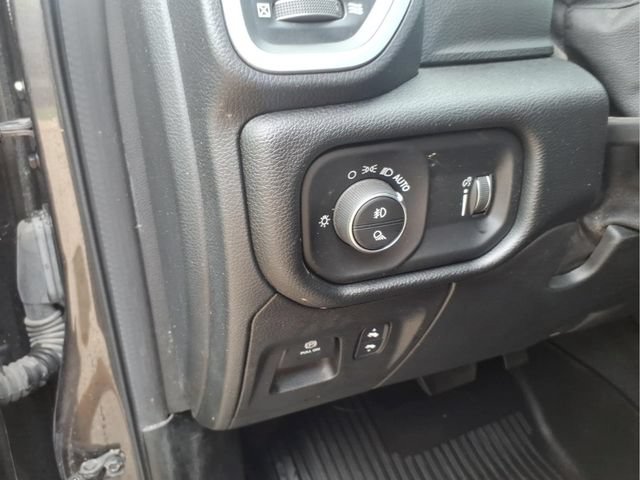 Used 2022 RAM 1500 Big Horn AWD/4WD image 16