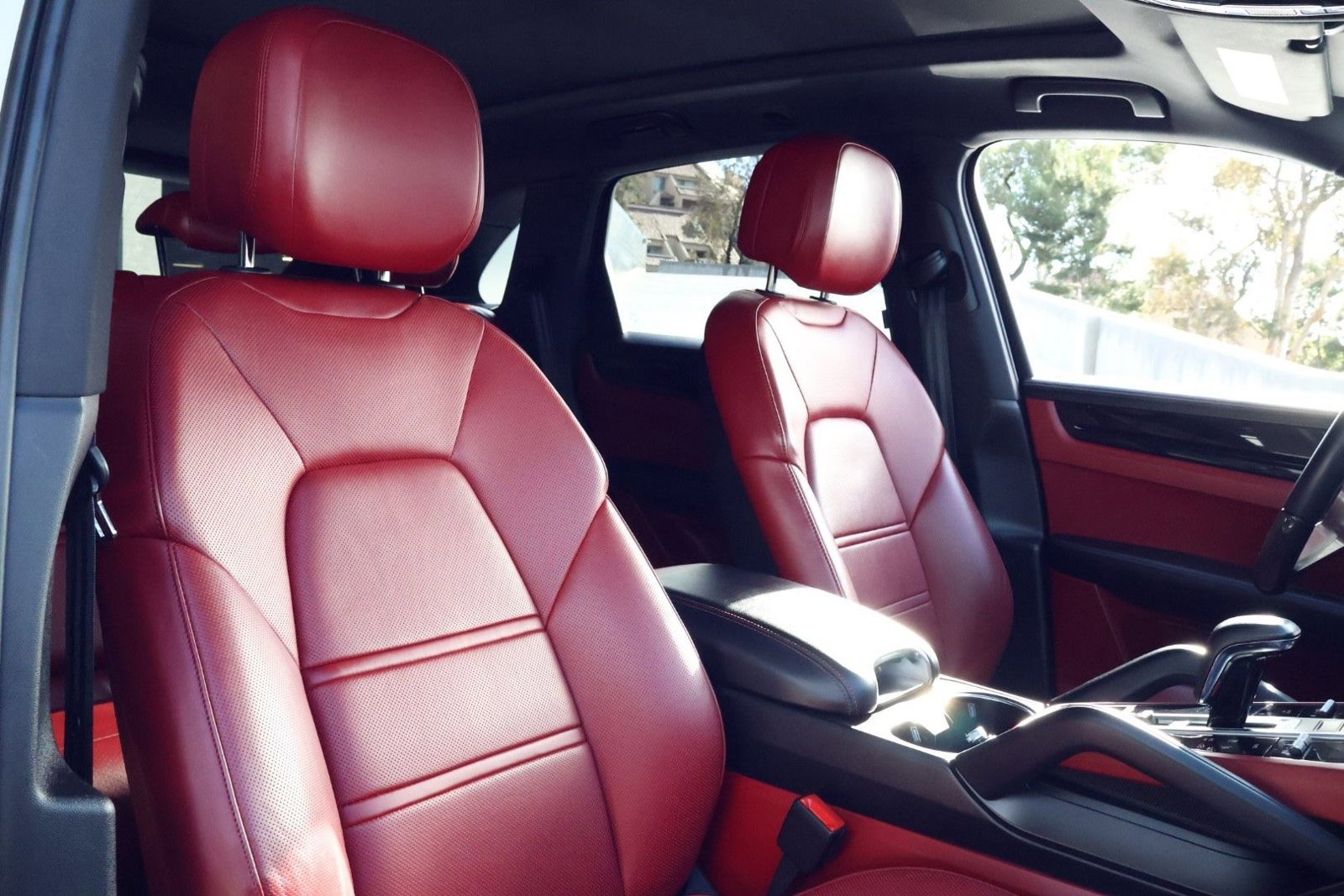 Certified 2023 Porsche Cayenne image 23