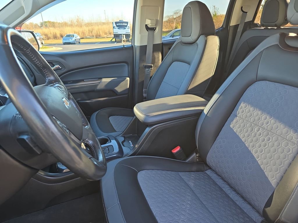 Used 2022 Chevrolet Colorado Z71 w/ Safety Package image 15