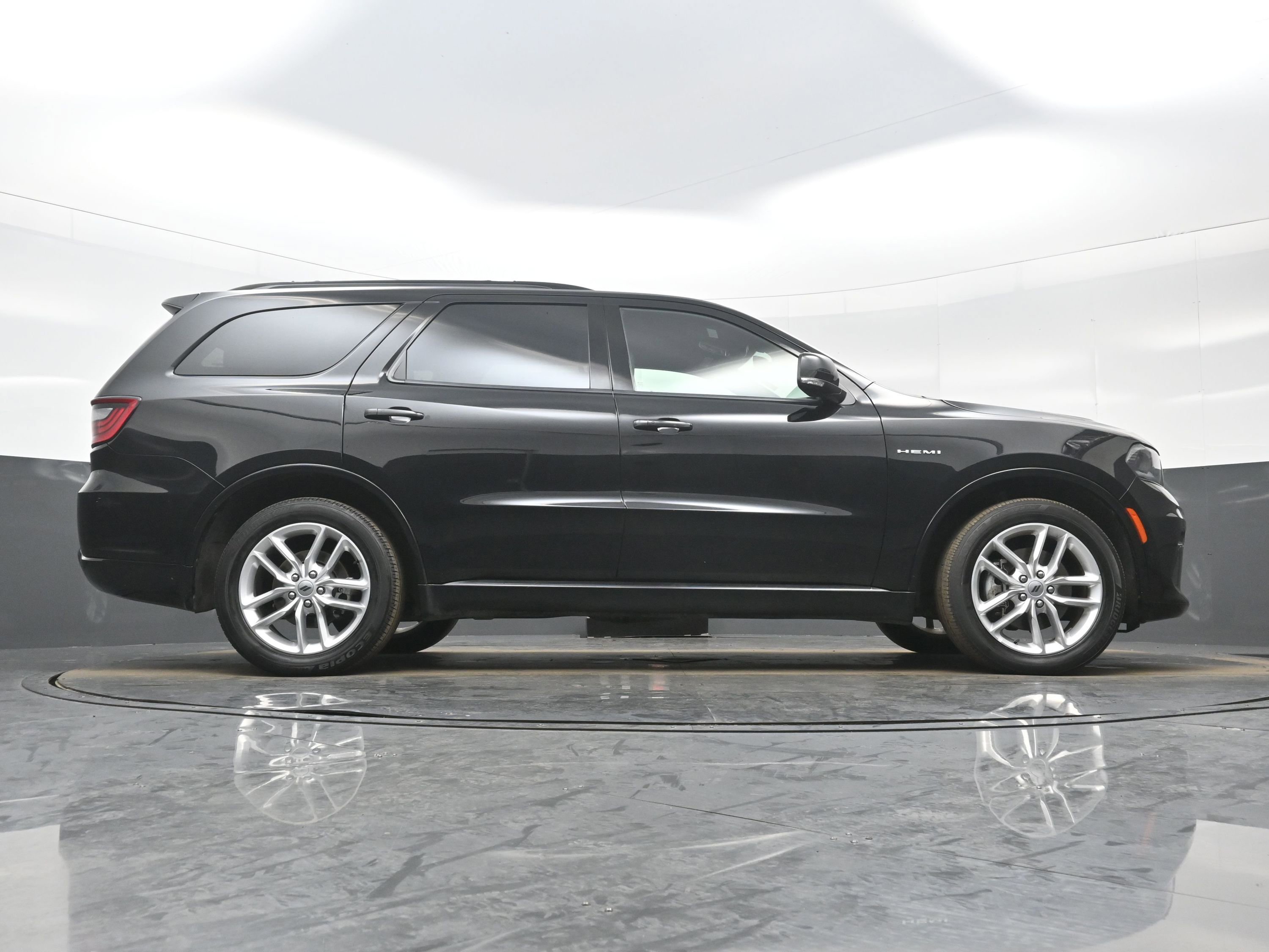 Used 2024 Dodge Durango R/T AWD/4WD image 32