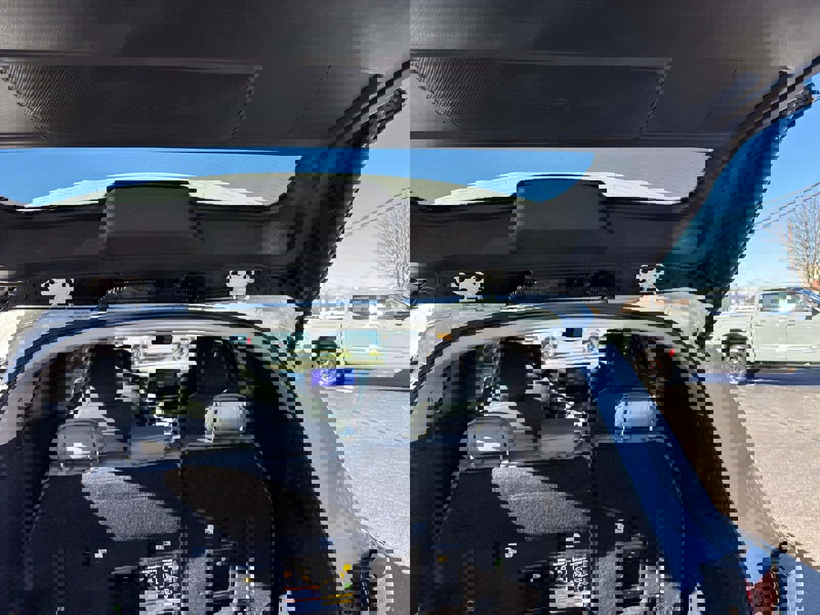 New 2026 Toyota Sienna XLE AWD/4WD image 4