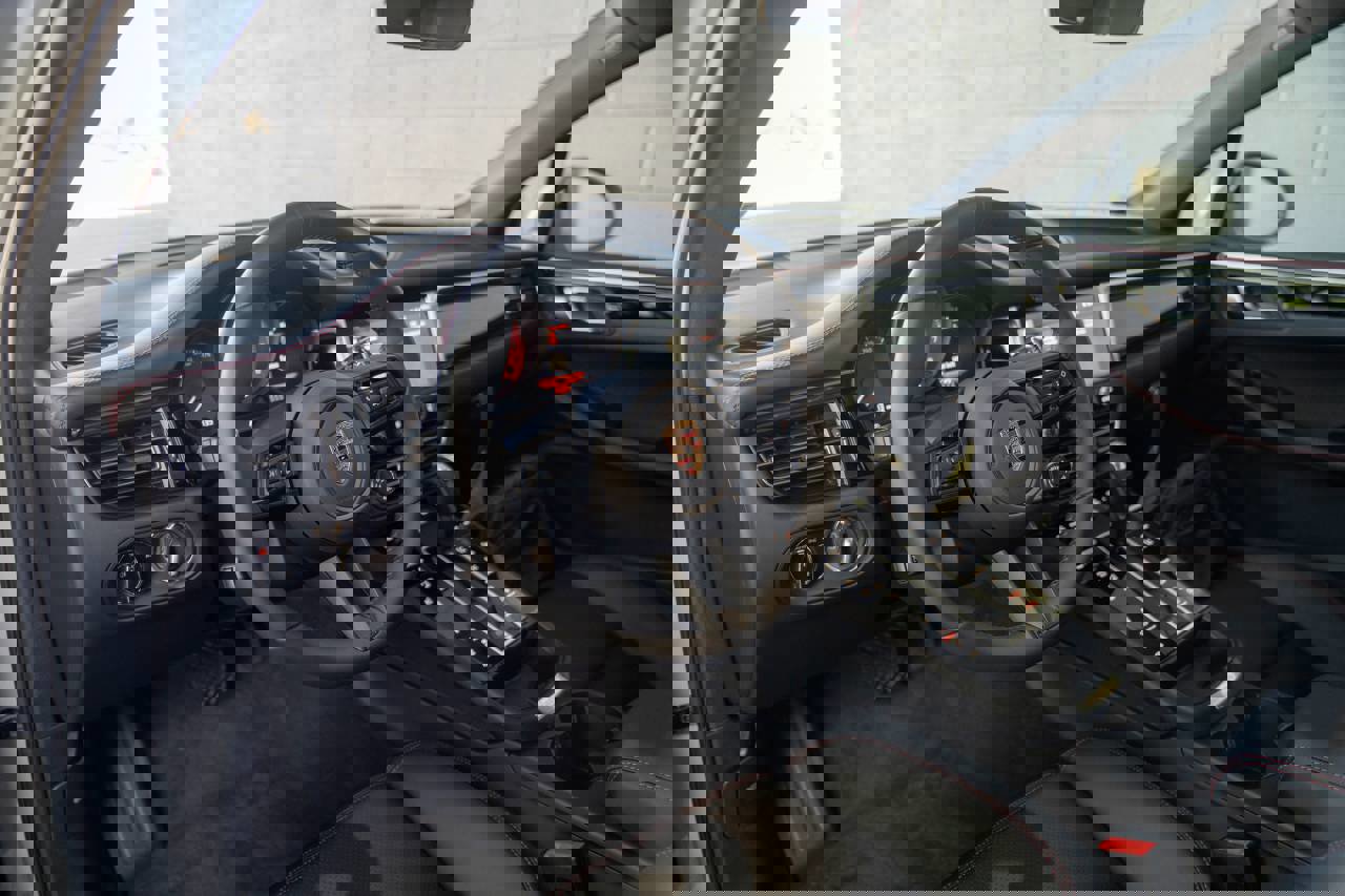 New 2026 Porsche Macan GTS image 4