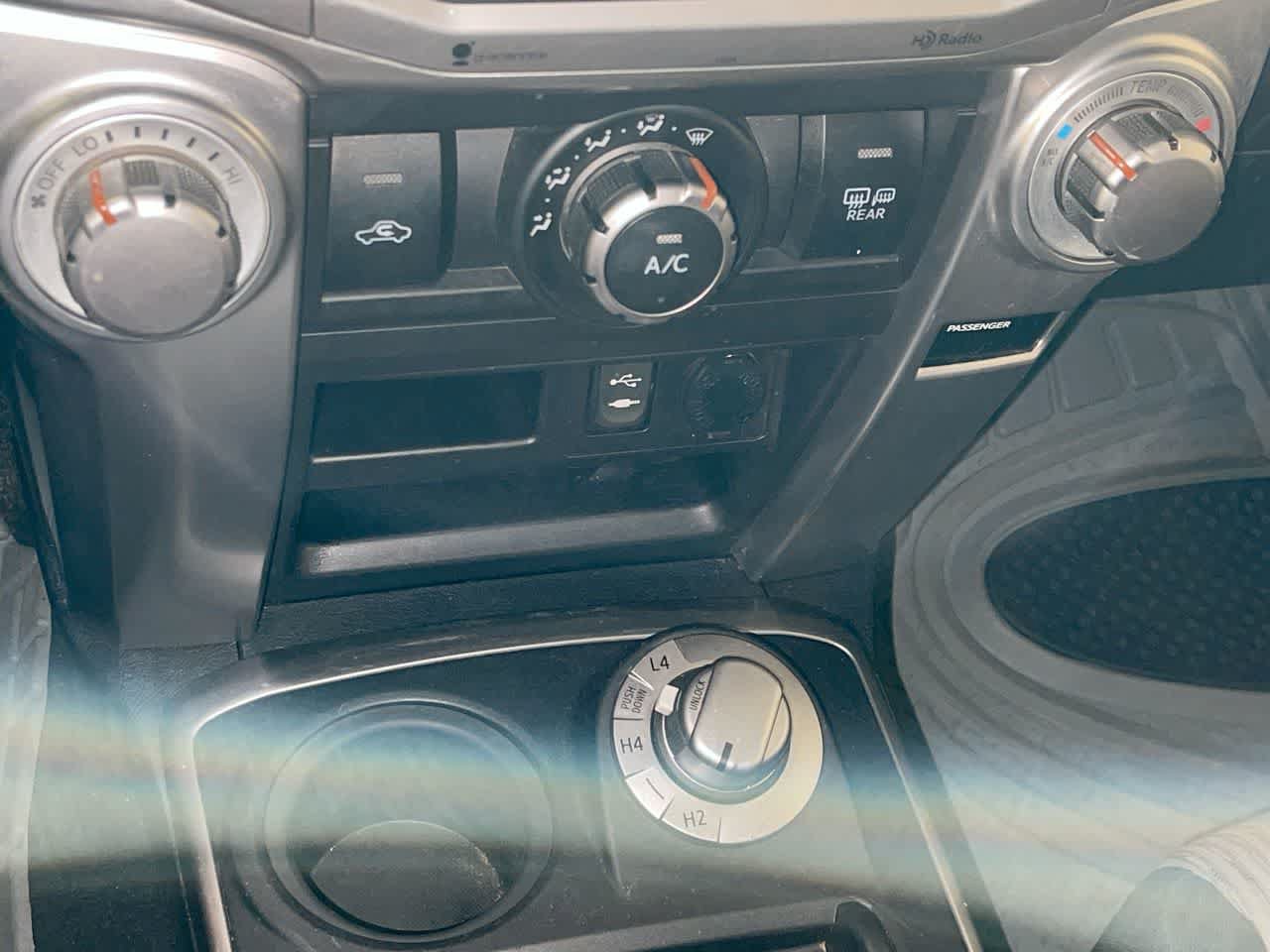 Used 2015 Toyota 4Runner SR5 AWD/4WD image 18