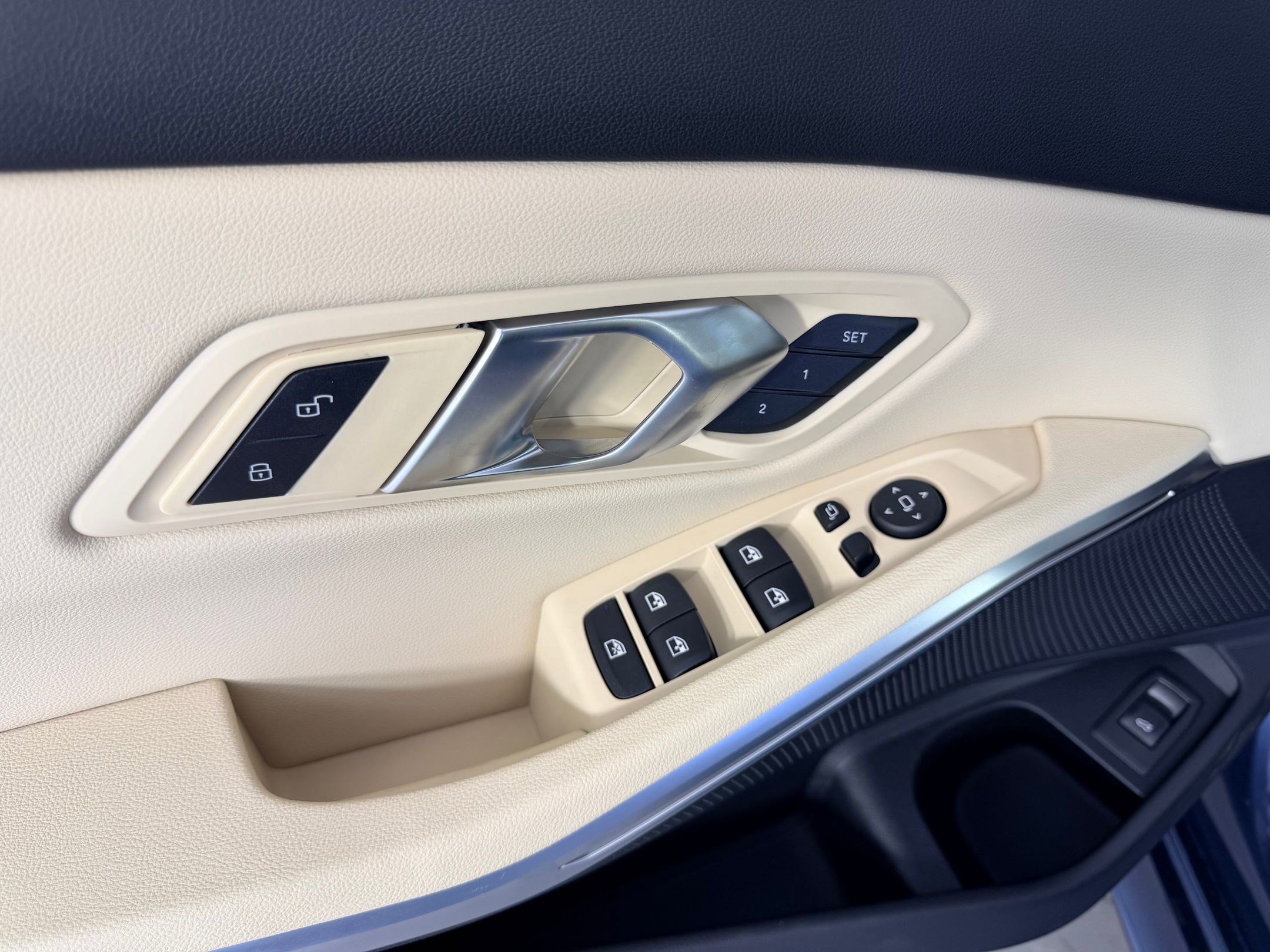 New 2026 BMW 330i Sedan w/ M Sport Package RWD image 23