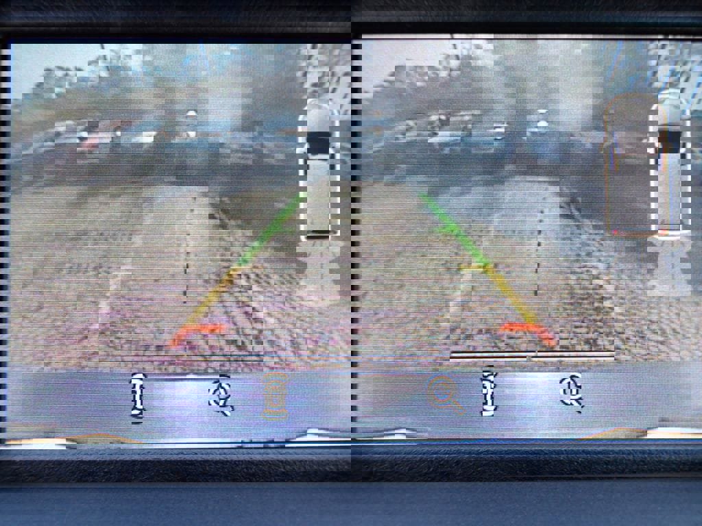 Used 2018 Ford Edge SEL image 19