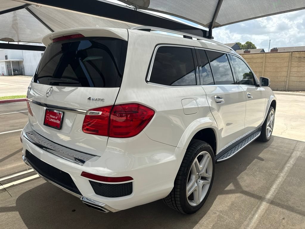 Used 2016 Mercedes-Benz GL 550 4MATIC image 5