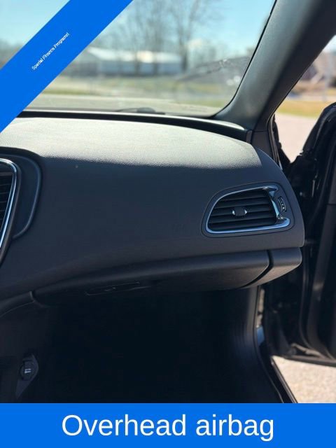 Used 2016 Chrysler 200 S image 31