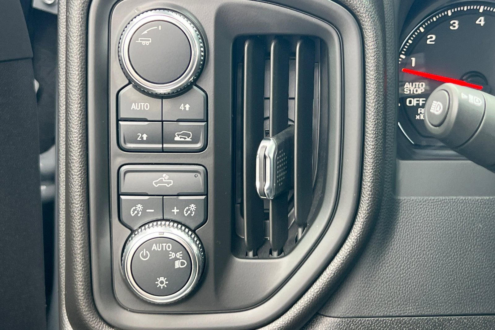 Used 2025 GMC Sierra 1500 Pro w/ Graphite Edition image 35