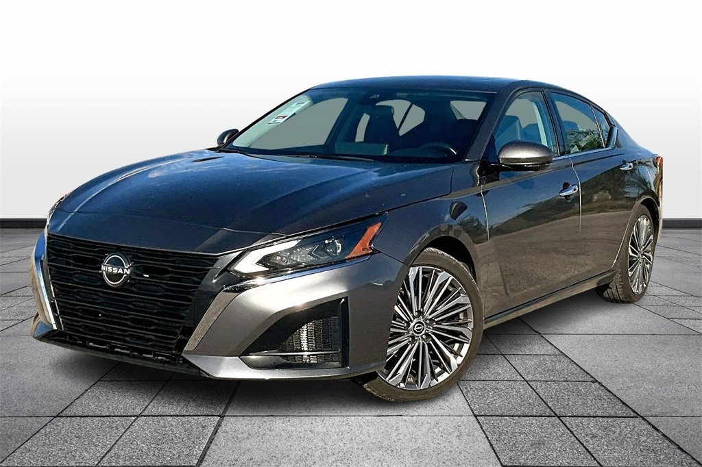Used 2023 Nissan Altima 2.5 SL