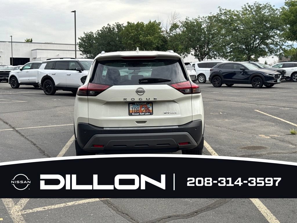 Certified 2023 Nissan Rogue SV w/ SV Premium B Package AWD/4WD image 5