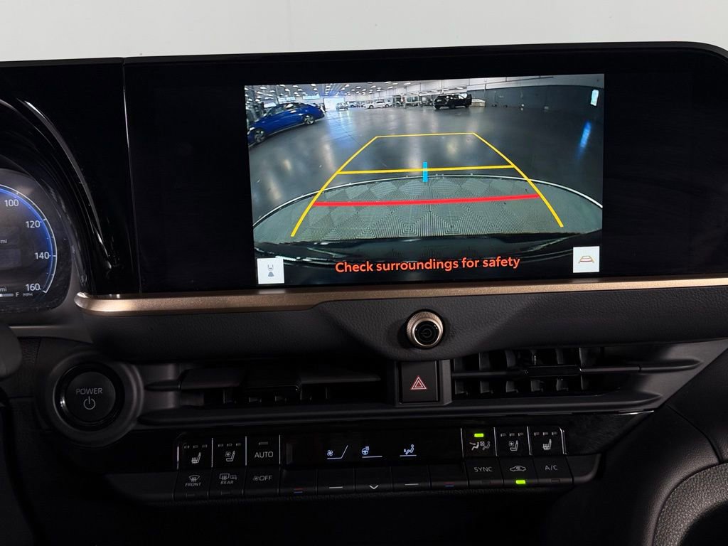 Used 2025 Toyota Crown XLE image 17