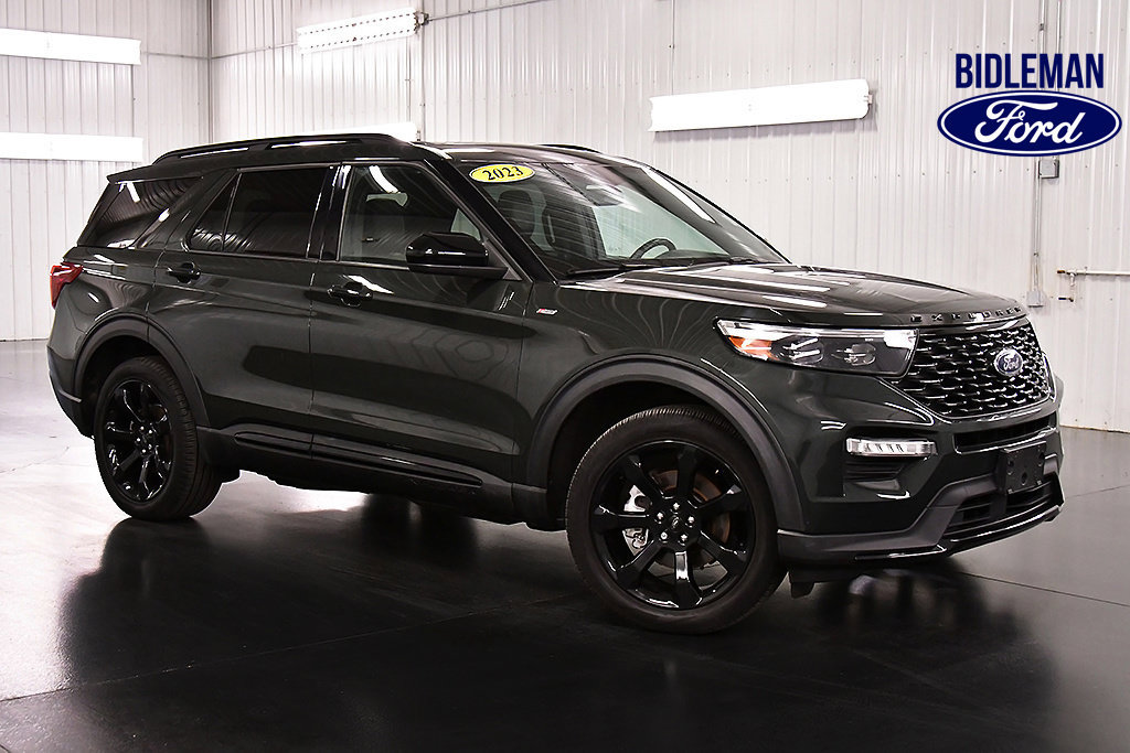 Used 2023 Ford Explorer ST-Line w/ Class IV Trailer Tow Package AWD/4WD image 1