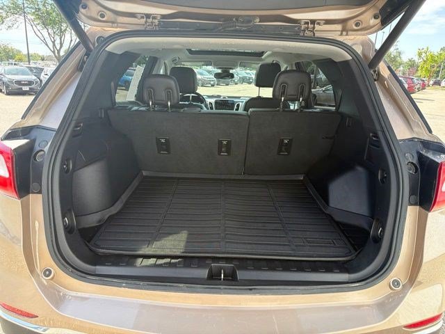 Used 2018 Chevrolet Equinox Premier FWD image 17