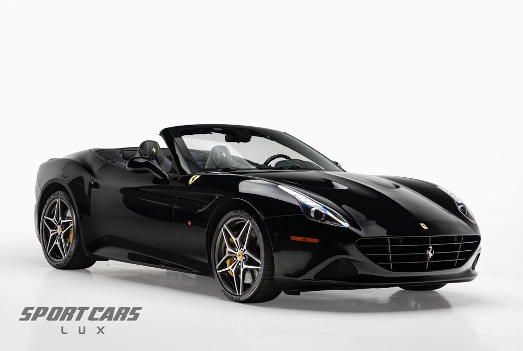 Used 2017 Ferrari California T image 1