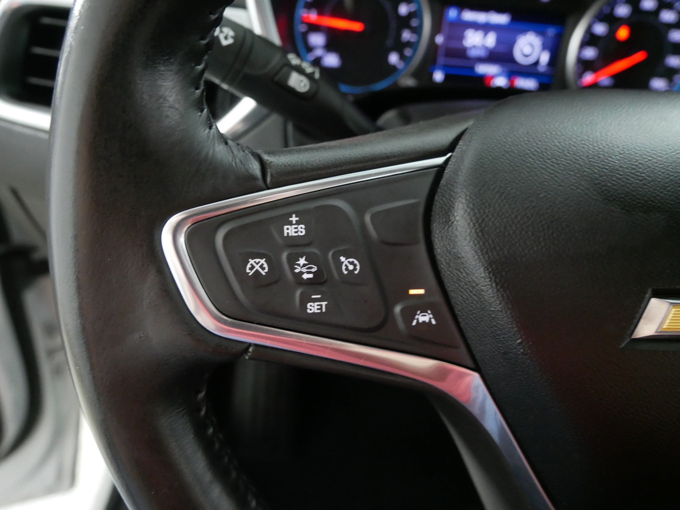 Used 2020 Chevrolet Equinox LT AWD/4WD image 27