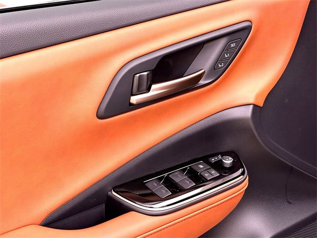 New 2025 Toyota Crown Signia image 11