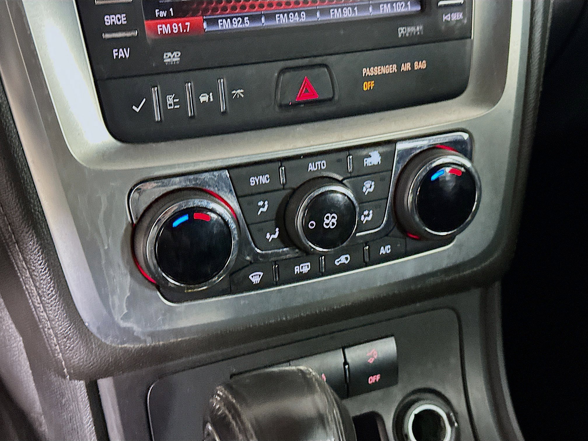 Used 2014 GMC Acadia SLE FWD image 23